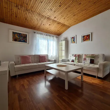 Vikendica House 2132 *